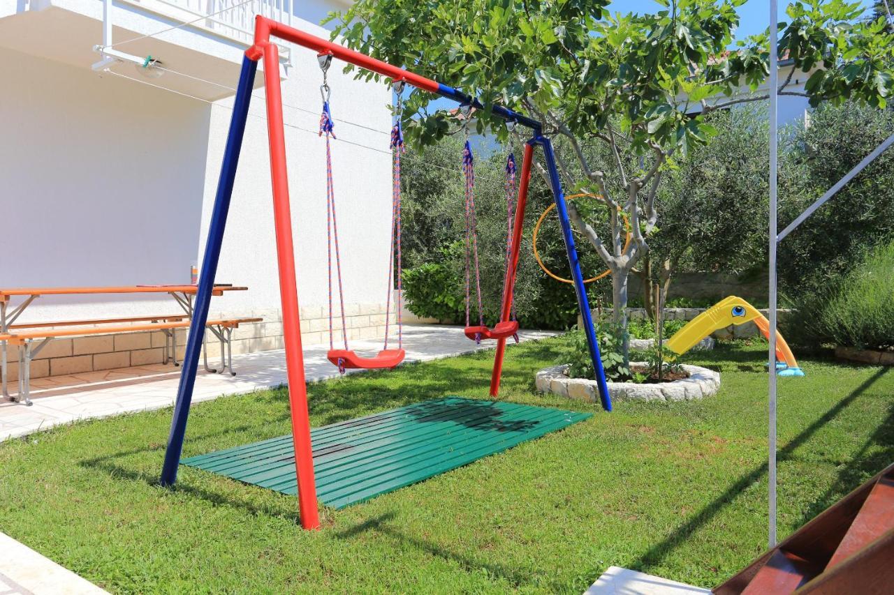 Family Friendly Seaside Apartments Razanj, Rogoznica - 10373 Extérieur photo