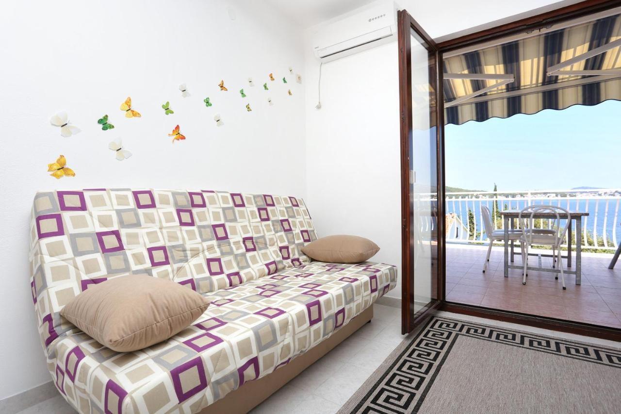 Family Friendly Seaside Apartments Razanj, Rogoznica - 10373 Extérieur photo