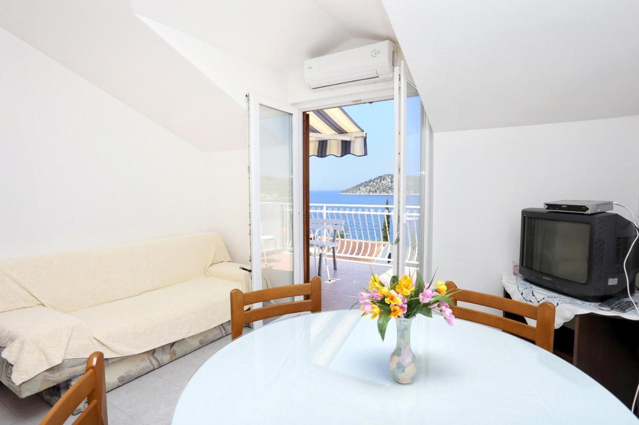 Family Friendly Seaside Apartments Razanj, Rogoznica - 10373 Extérieur photo